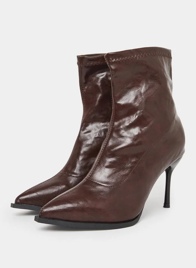 تايك تو حذاء بوت خمري من الجلد